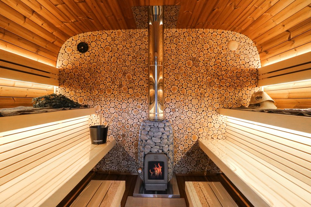 Round Cube Single interior